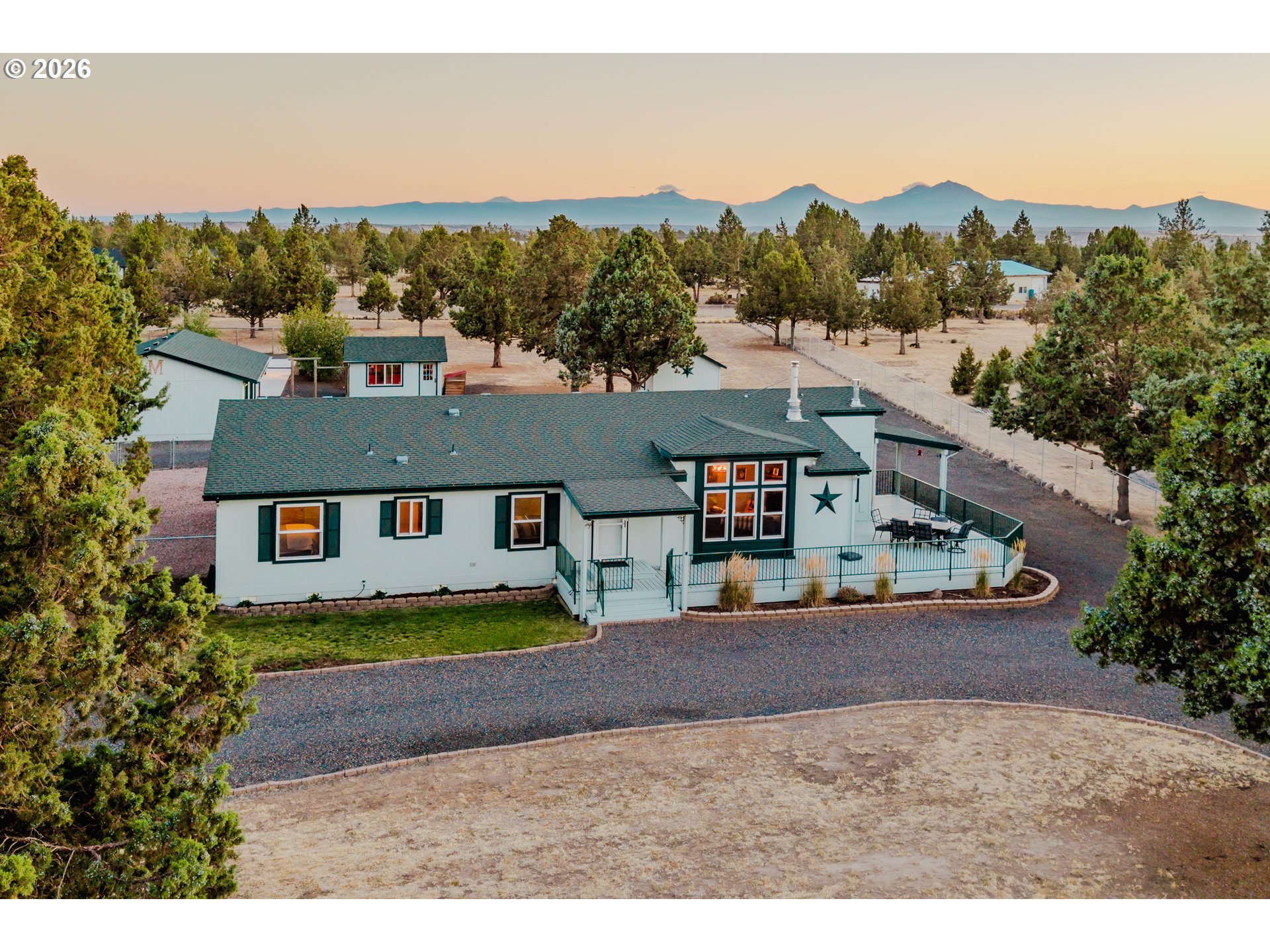 14204 SW Peninsula Dr — photo