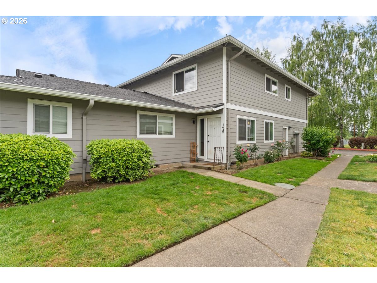 1649 NE Kane Dr — photo