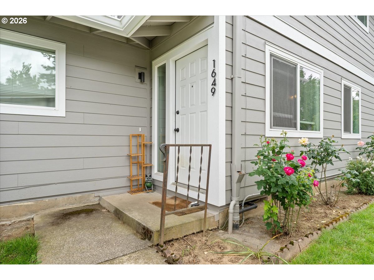 1649 NE Kane Dr, Gresham, OR 97030 — photo 3