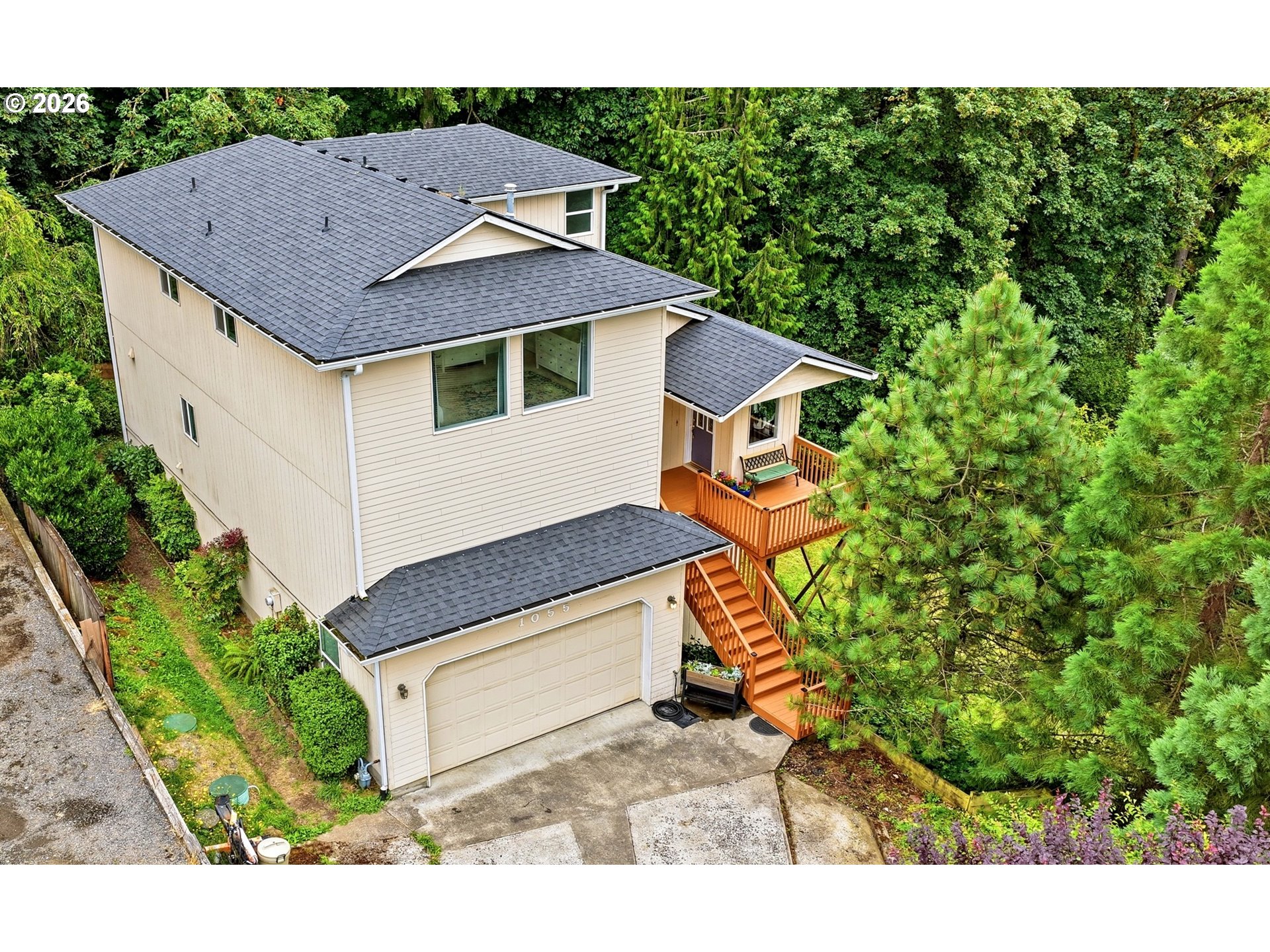 1055 Taylor Rd — photo