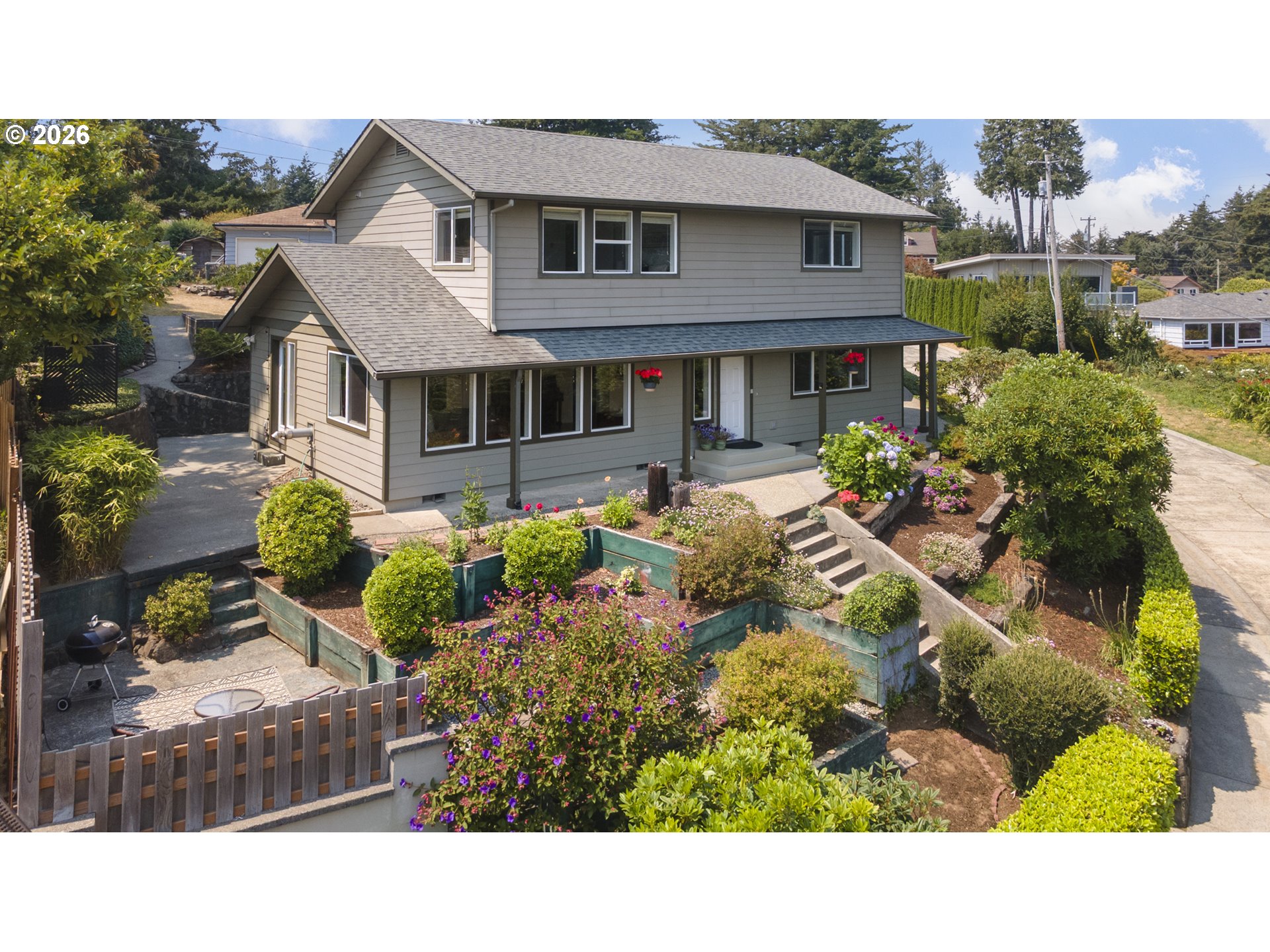 1389 Bayview Ave — photo