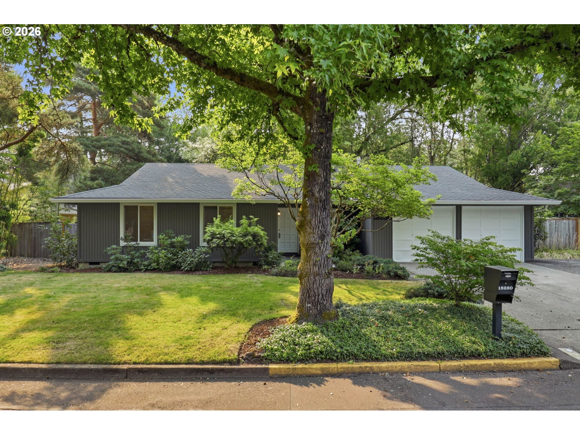 18280 Indian Creek Dr — photo