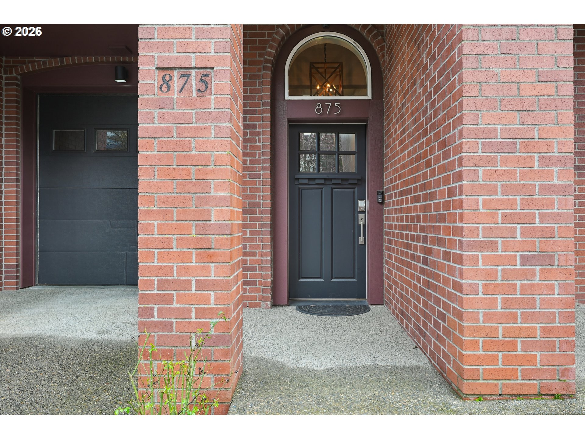 875 N Harbour Dr — photo