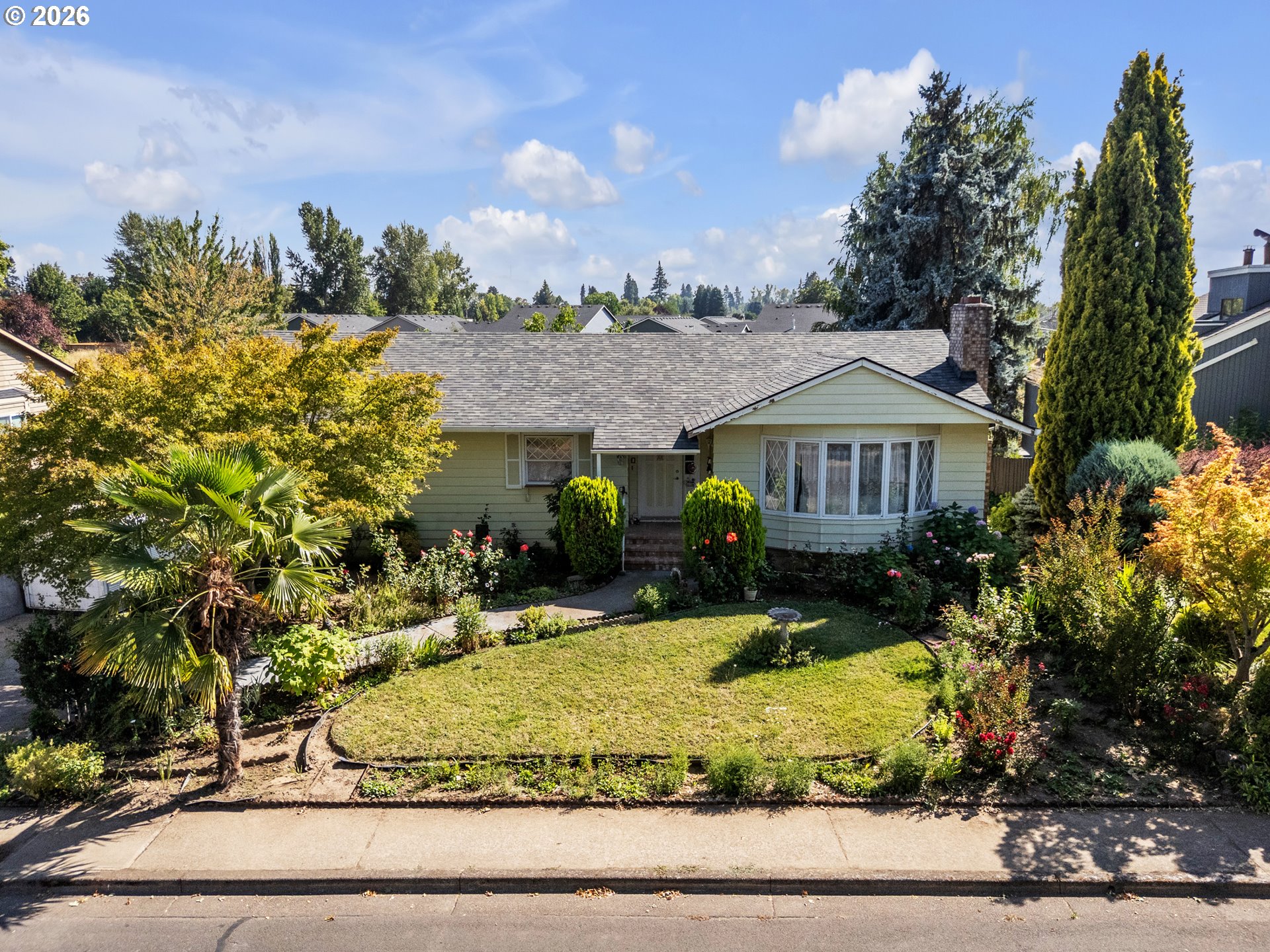 670 Smith Dr — photo