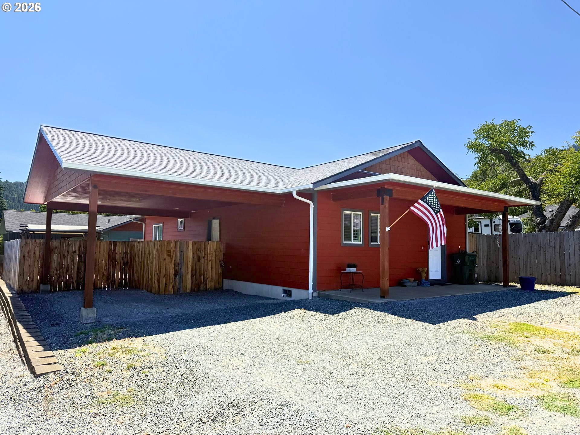 120 E Date St, Powers, OR 97466 — photo 2