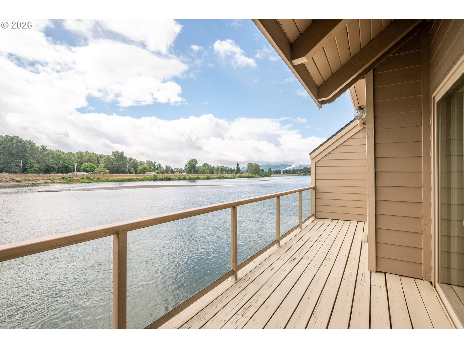 1310 River Road #2, Longview, WA 98632