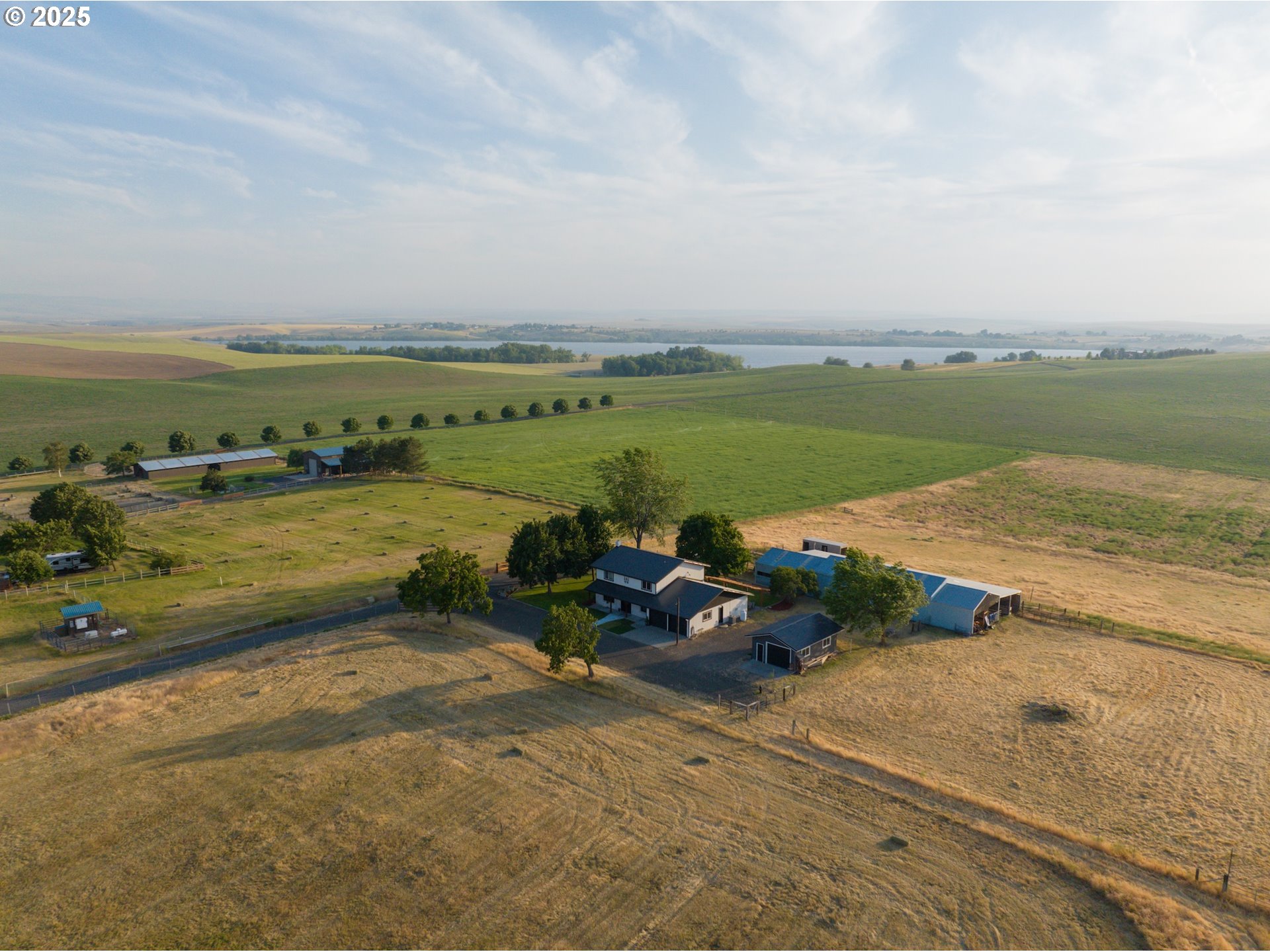 71176 Tutuilla Creek Rd, Pendleton, OR 97801 — photo 2