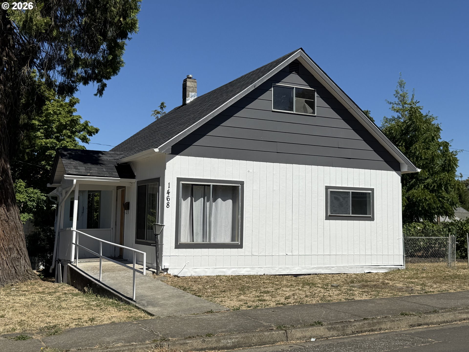 1468 SE Thompson St — photo
