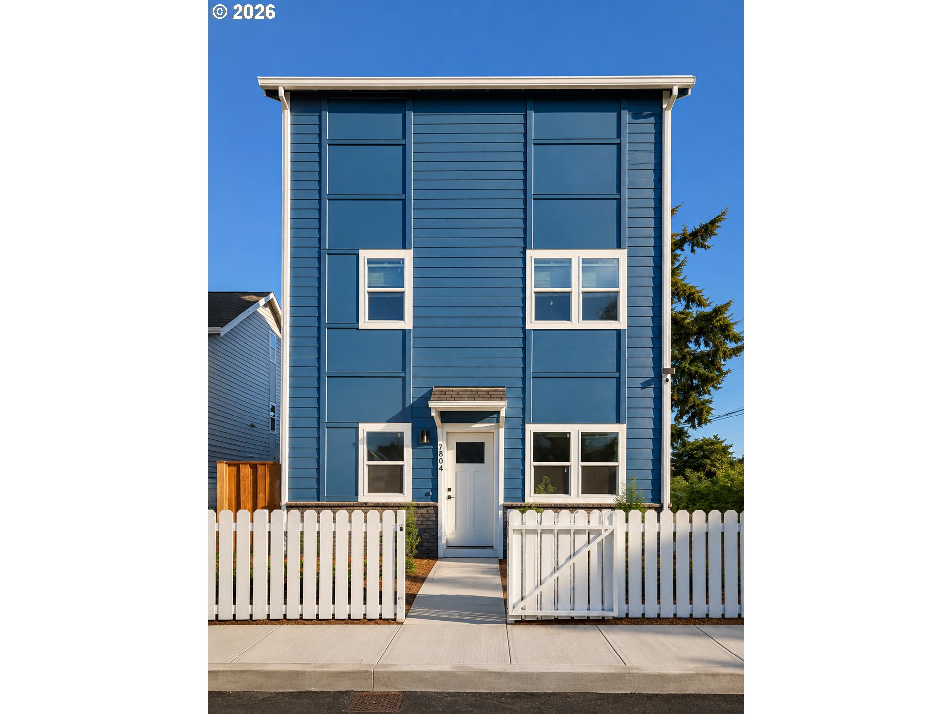 7804 SE Henderson St — photo