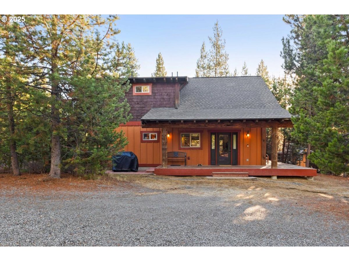 141152 Crescent Moon Dr — photo