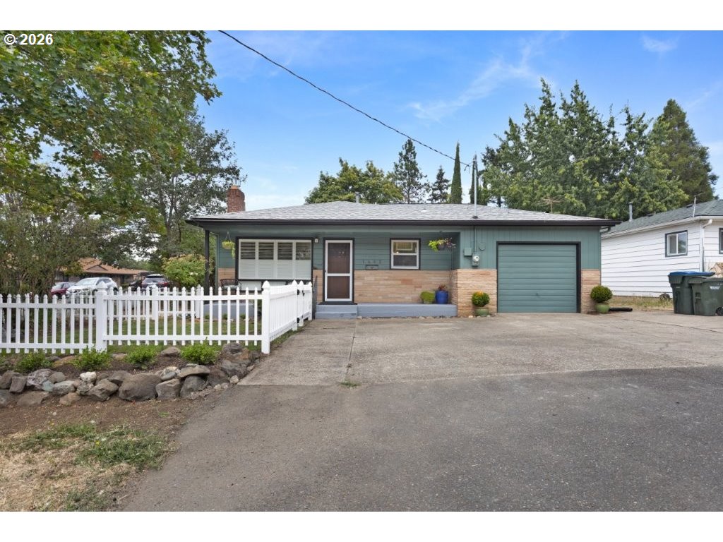 1402 SE Court Ave — photo