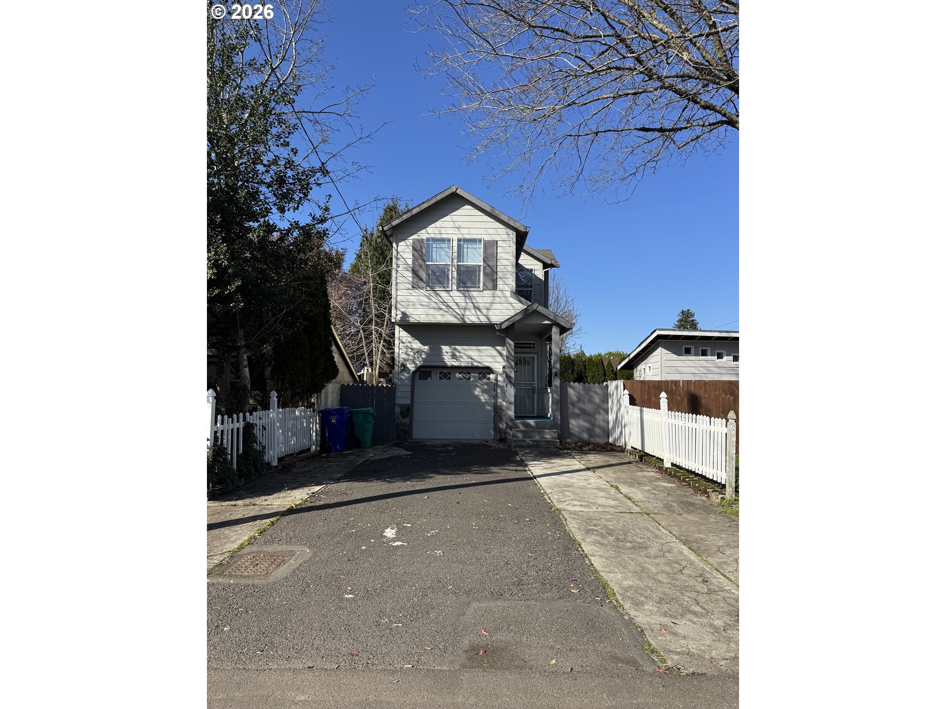 9143 SE Pine St — photo