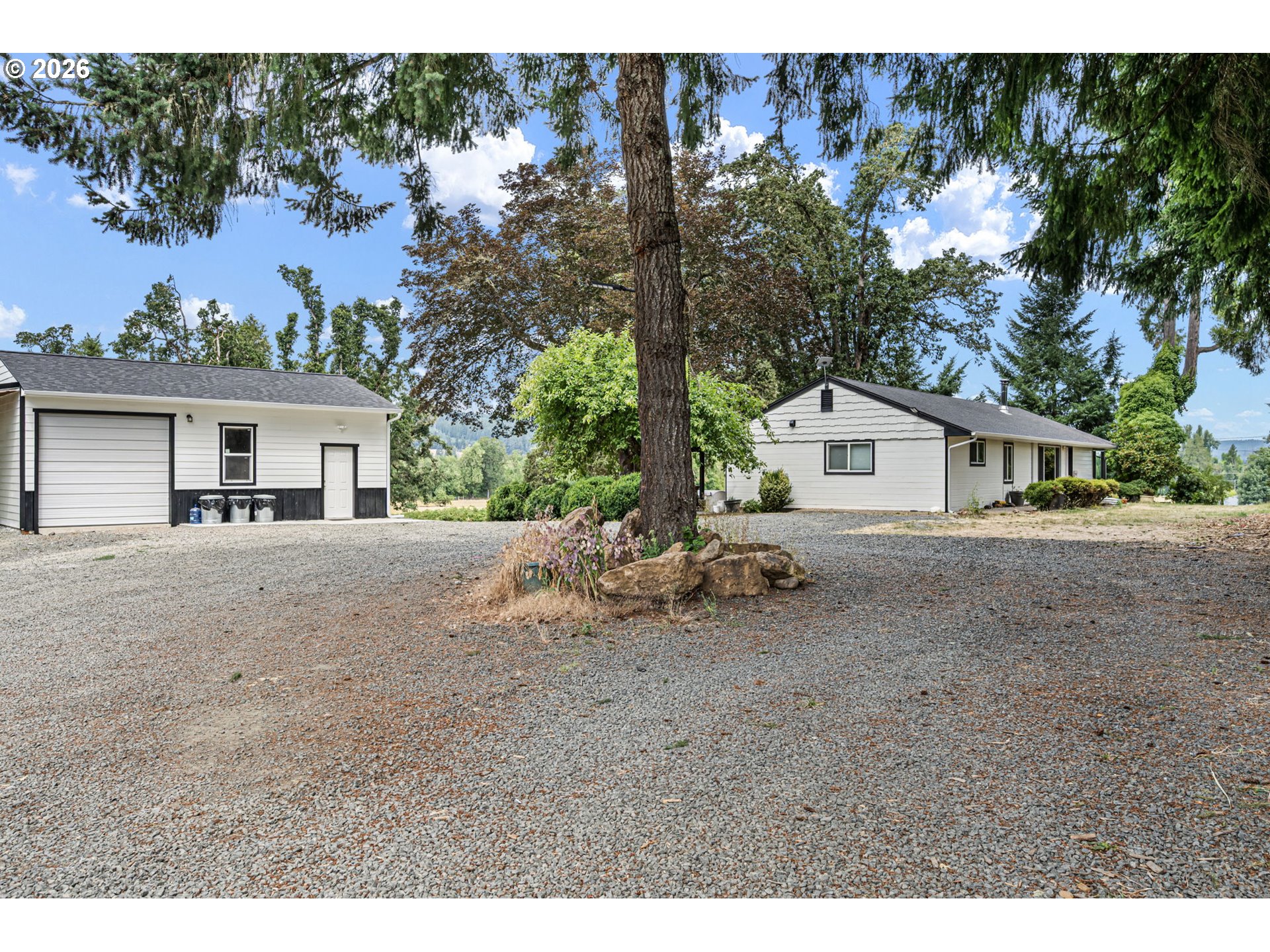 77328 London Rd — photo
