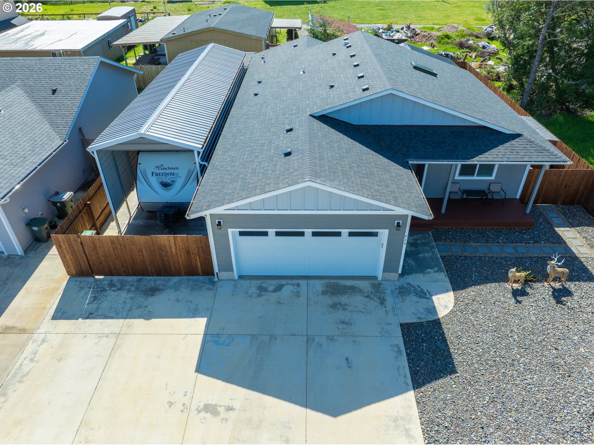 829 Jacobson Way — photo