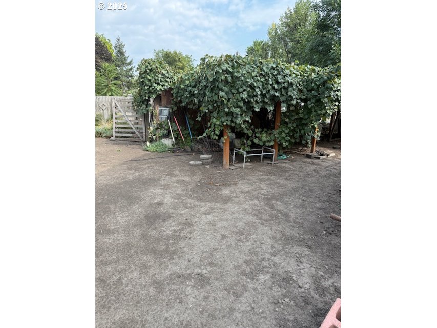 141 E Bryan Ave, Union, OR 97883 — photo 2