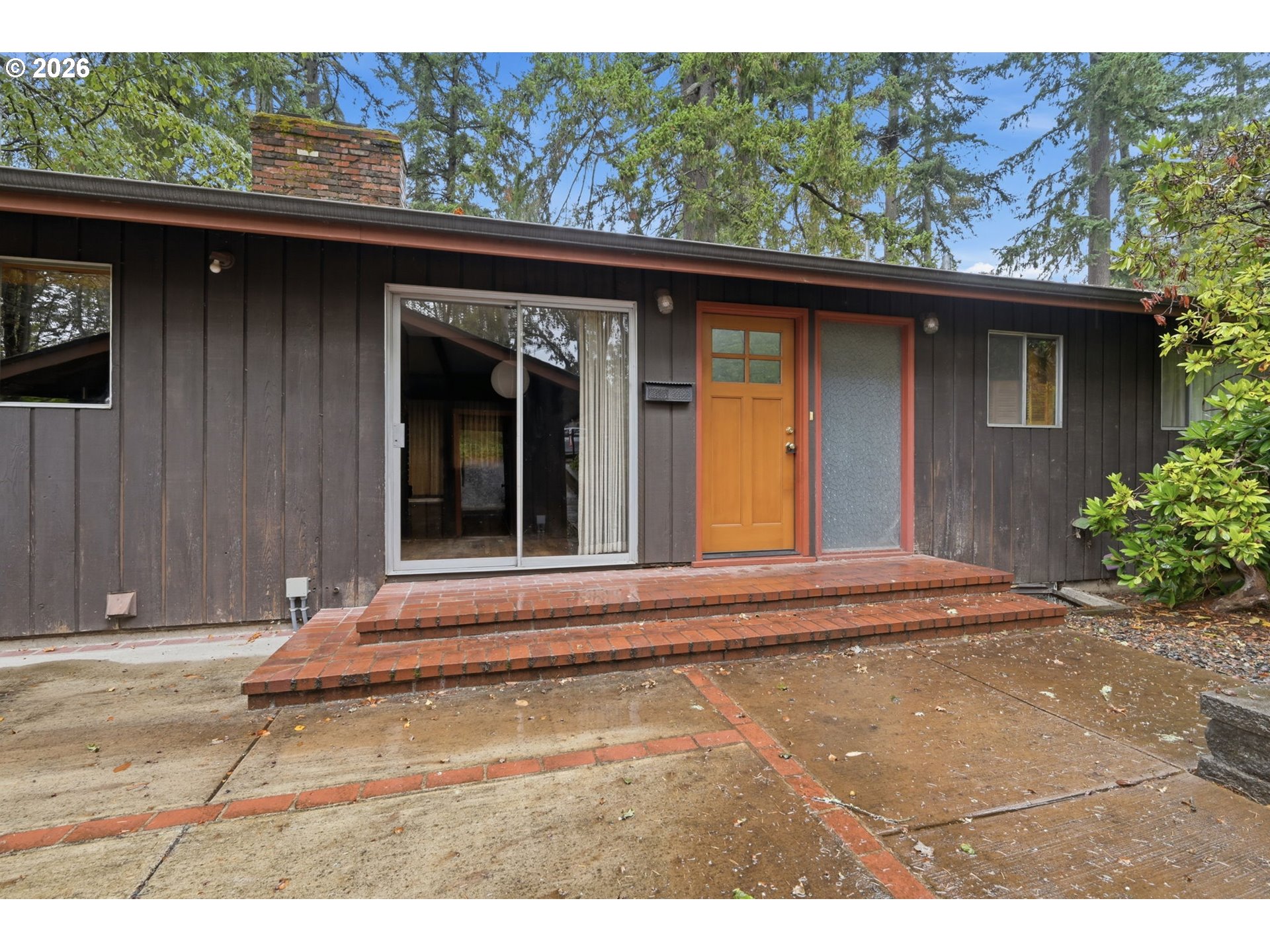 2041 E 26th Ave, Eugene, OR 97403 — photo 2
