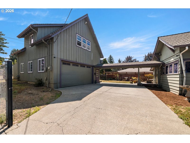 518 SE Roberts Ave, Gresham, OR 97080 — photo 2