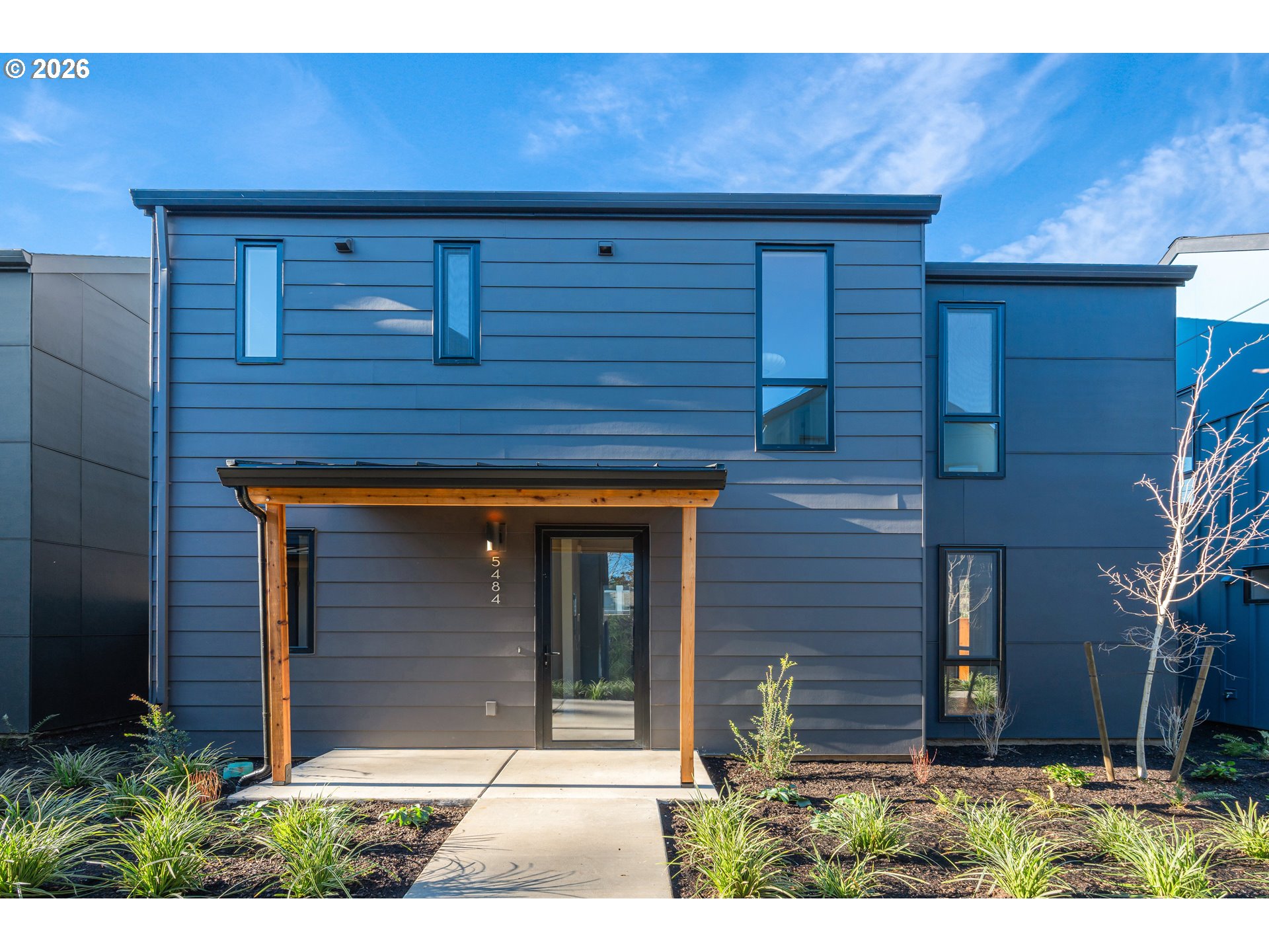 5484 SE Boise St — photo
