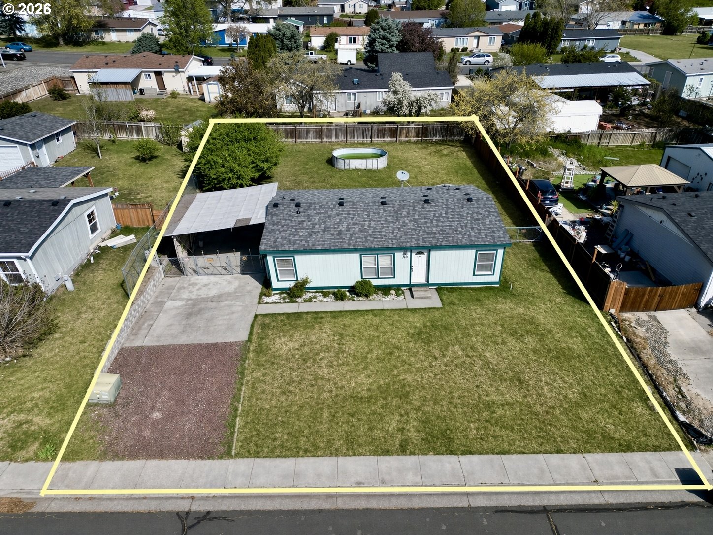 160 Elizabeth Dr — photo