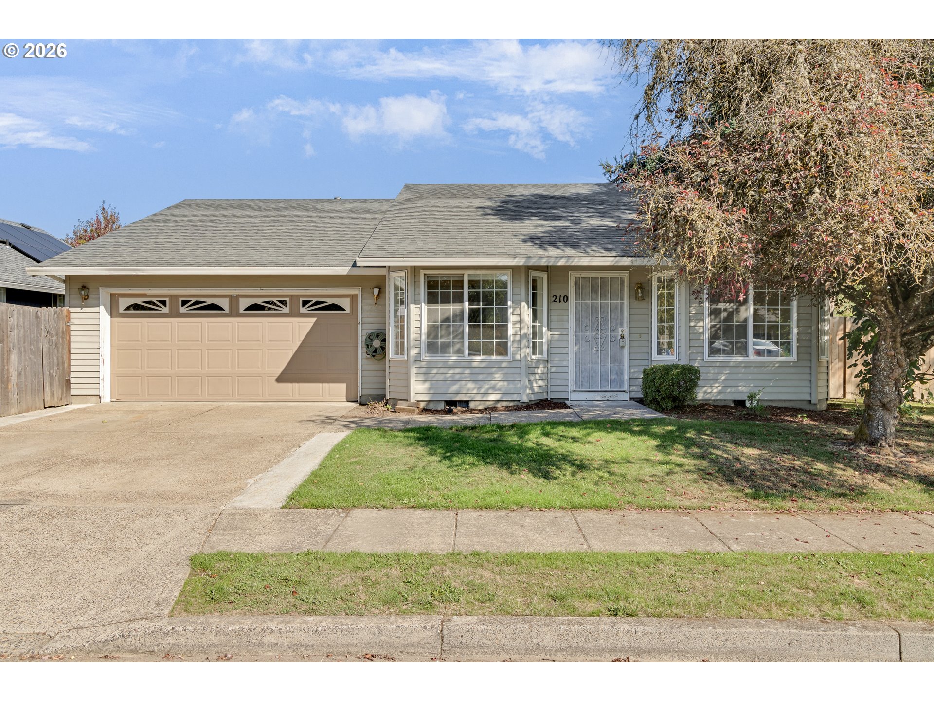 210 S Meredith Dr — photo