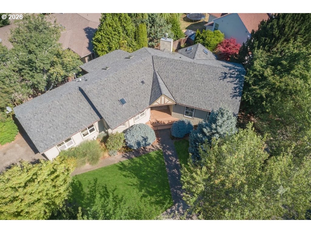556 Forestview Dr — photo