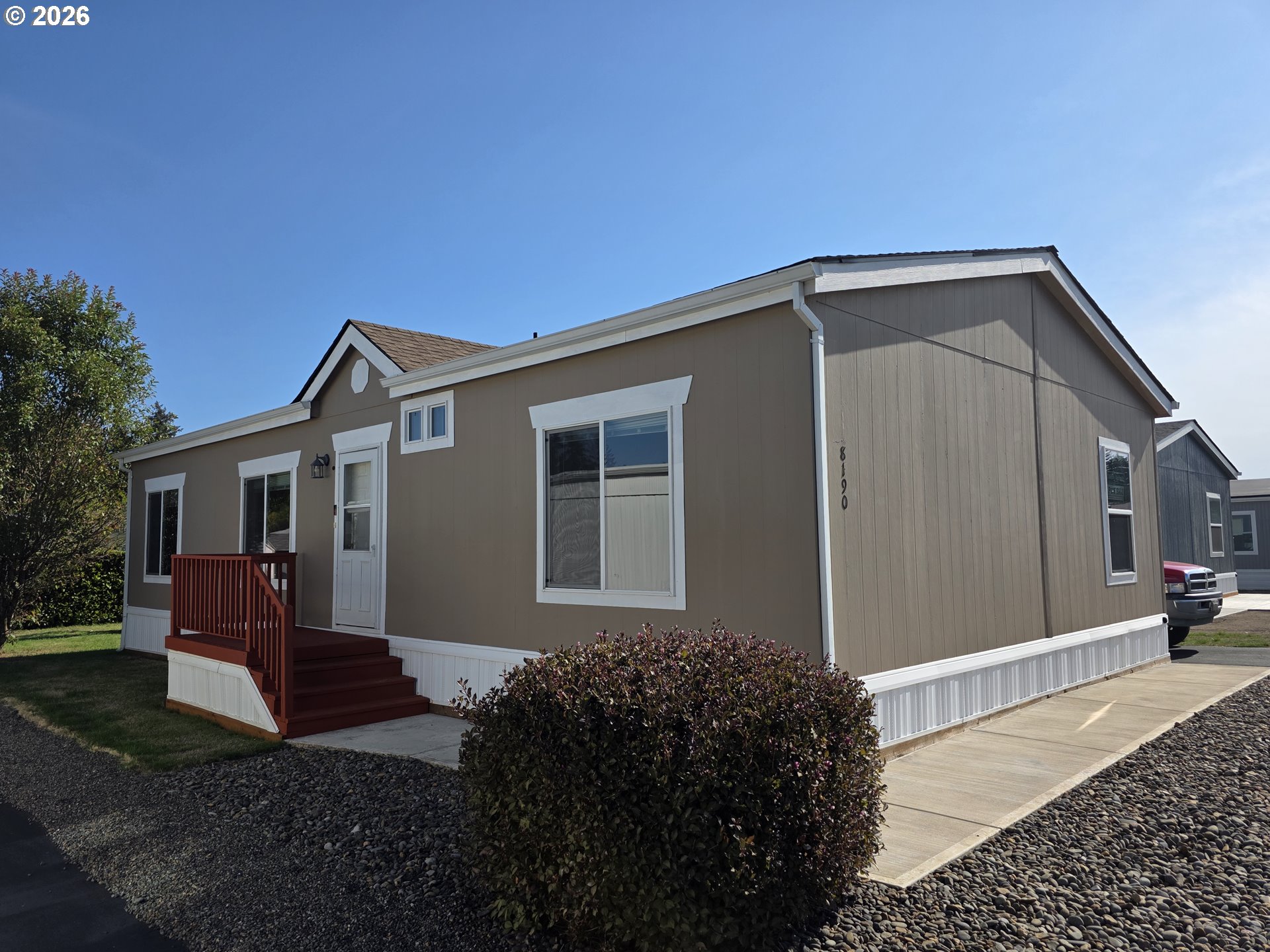 8190 SE Poppy St — photo