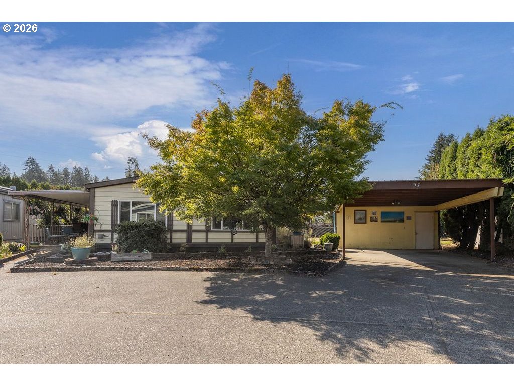 1602 NE Riverside Dr — photo