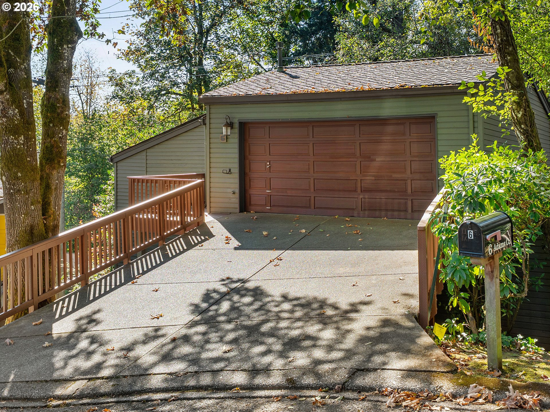 6 Adams Ct — photo