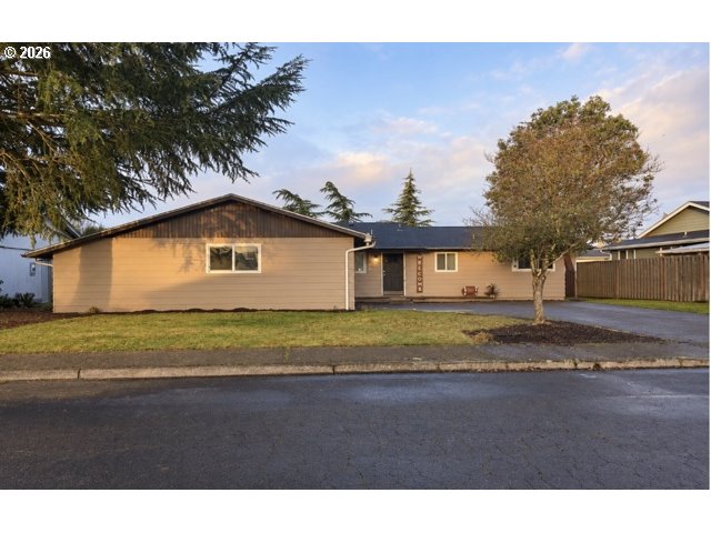 1237 Lottie Ln — photo