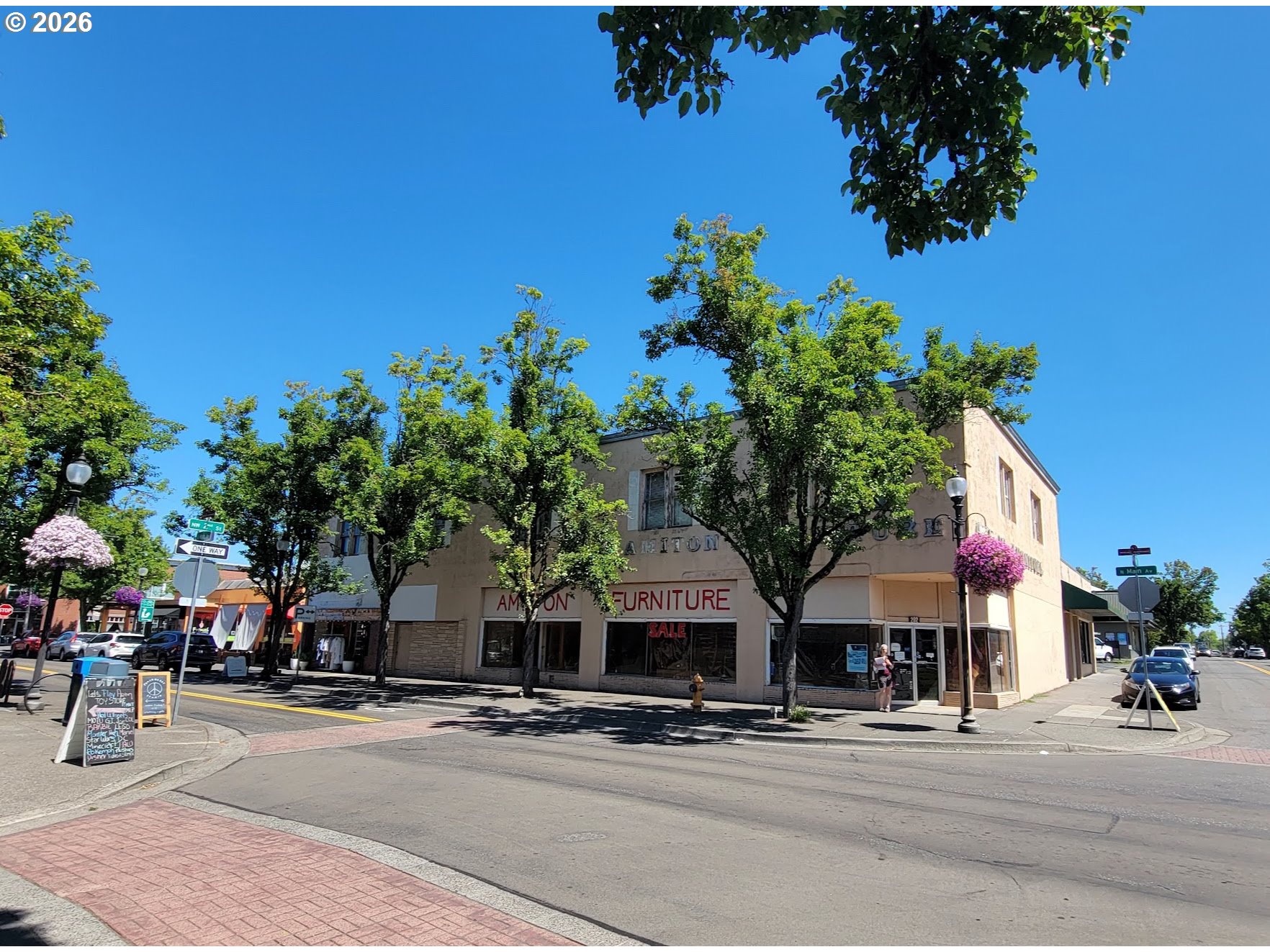 202 N Main Ave — photo
