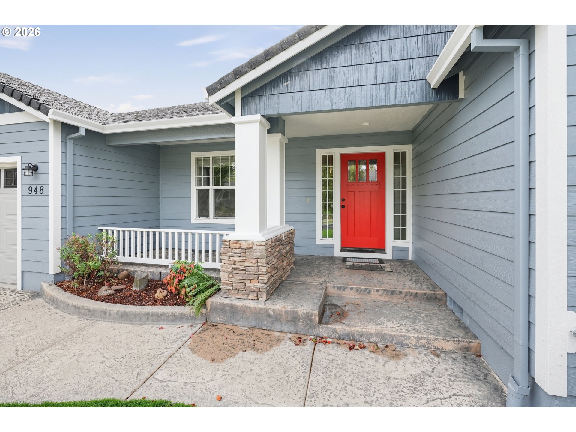 948 Black Wolf Ln, EaglePoint, OR 97524 — photo 3