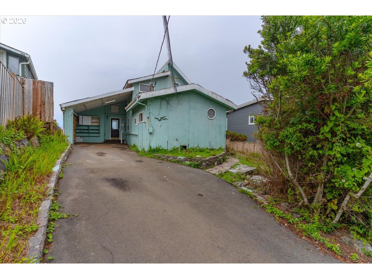 2545 SW Anchor Ave — photo