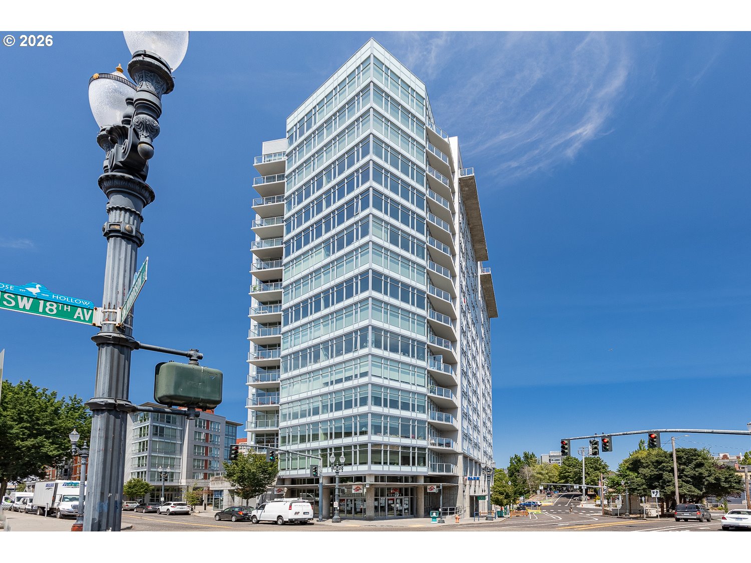 1926 W Burnside St 1404 — photo