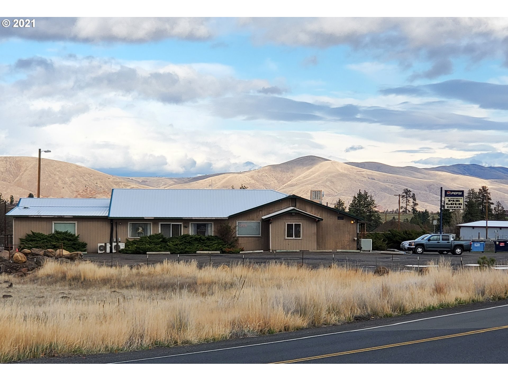 56826 Wamic Mkt Rd, Wamic, OR 97063