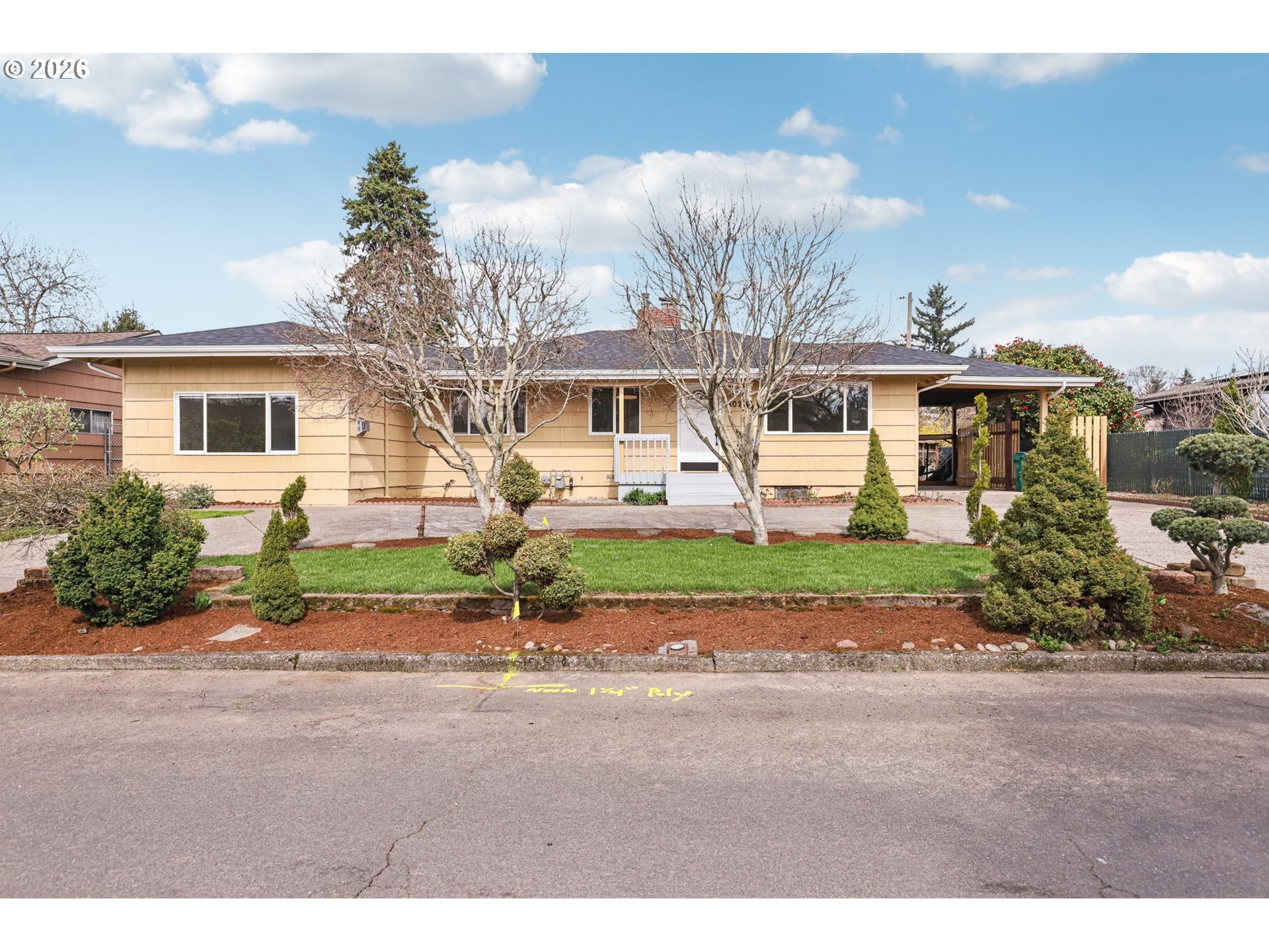 18021 SE Mill Ct — photo