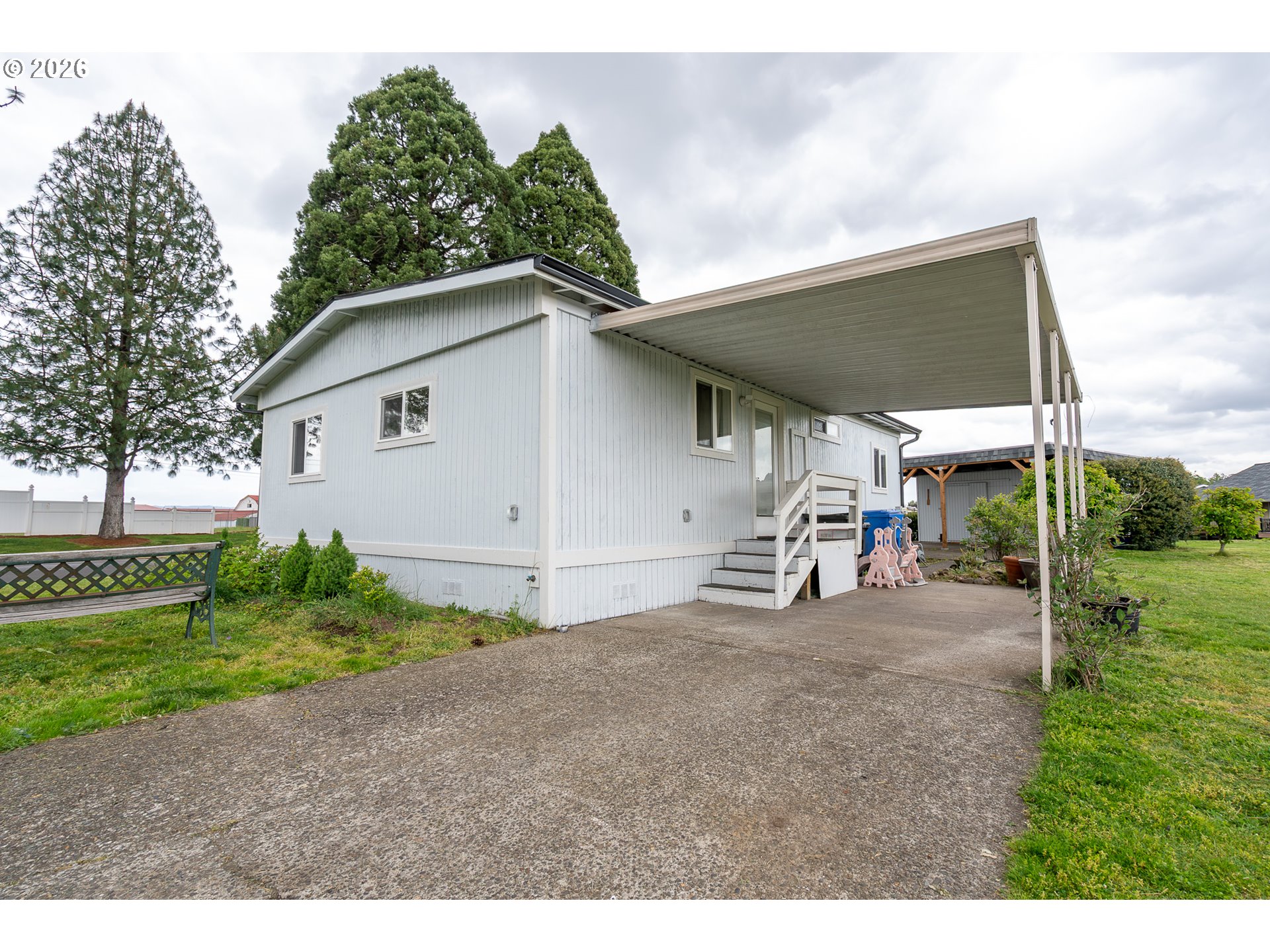 3598 SE Turner Rd — photo