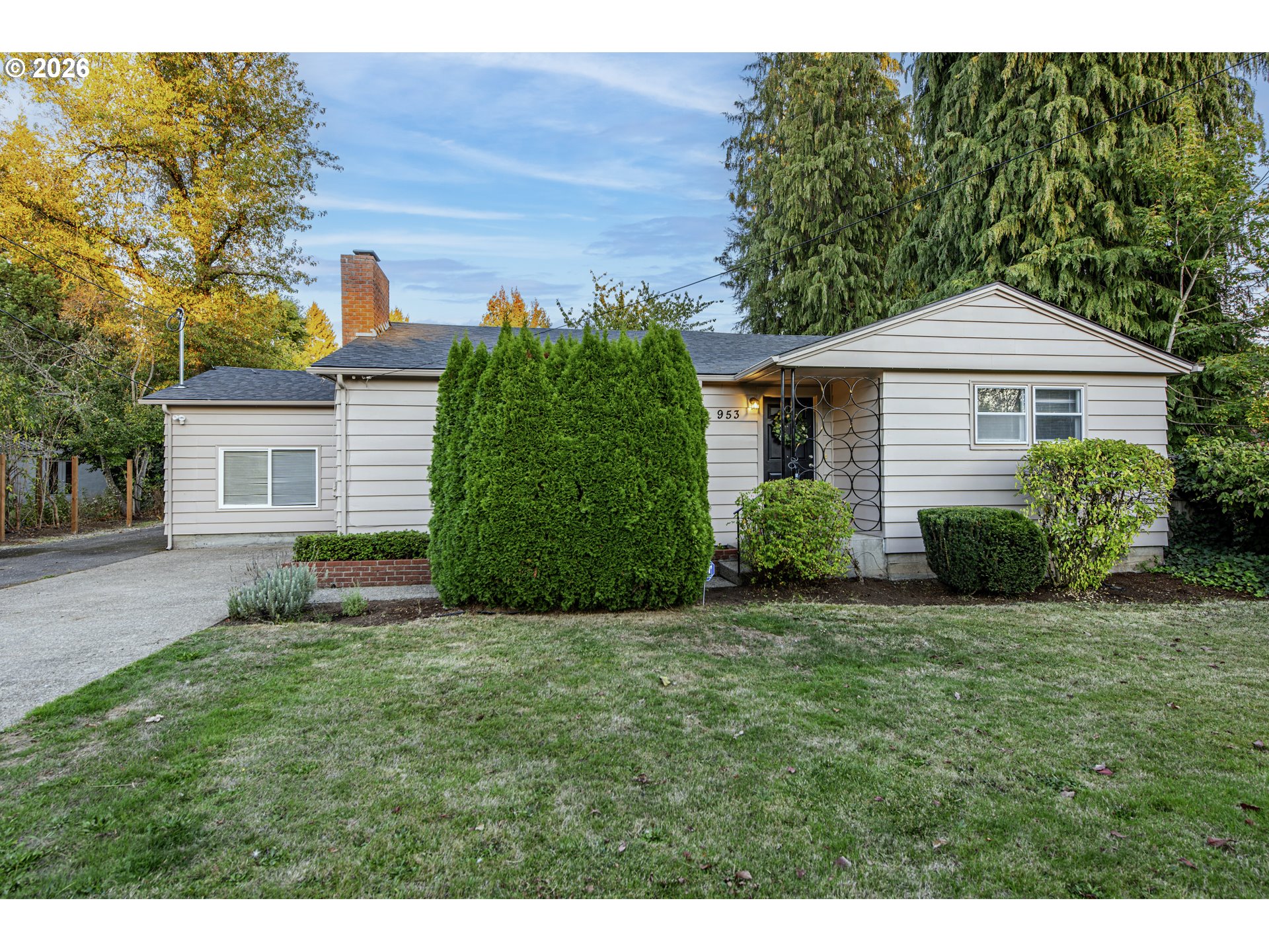 953 Forrester Way — photo