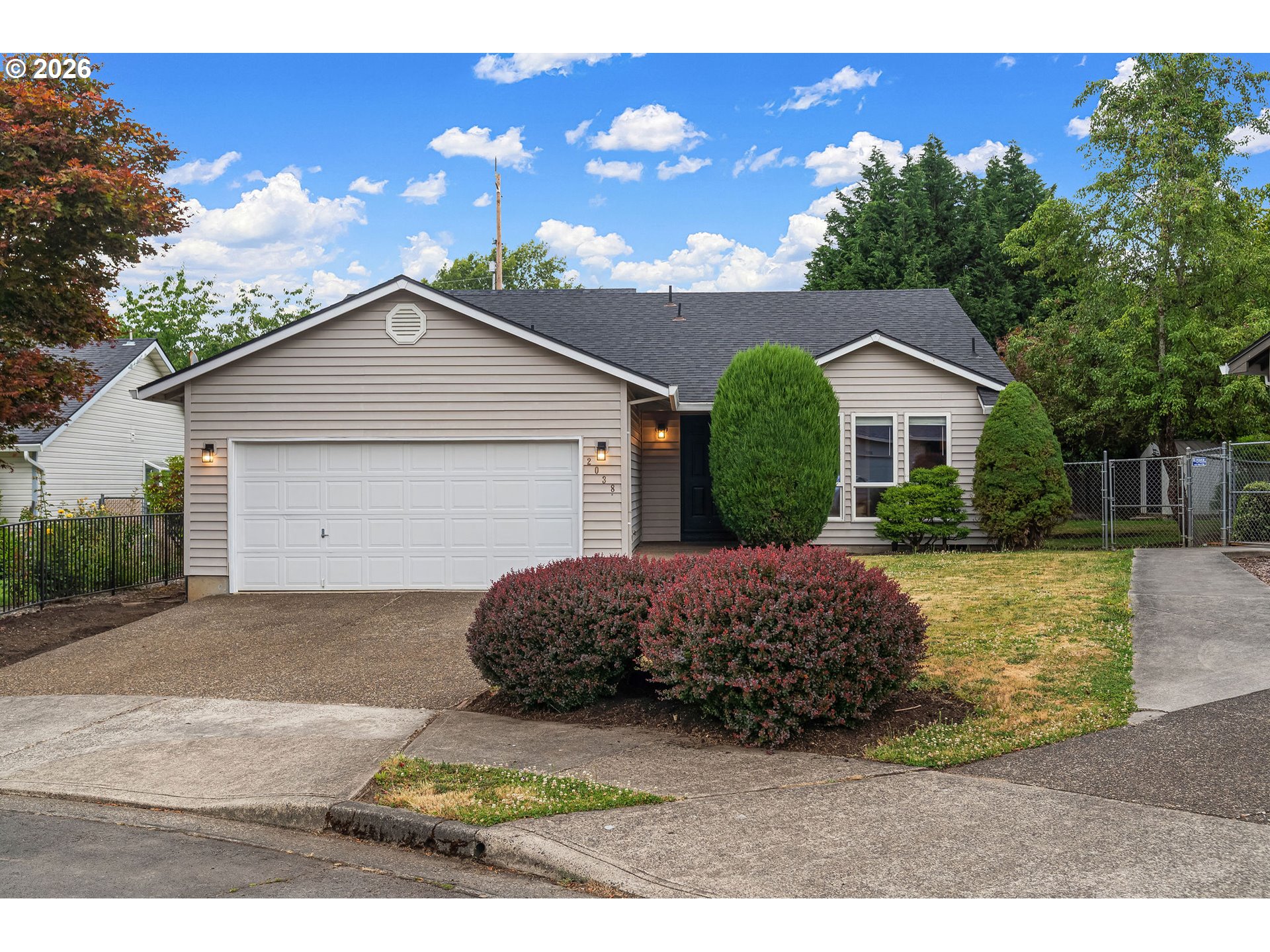 2038 SE Village Ct — photo