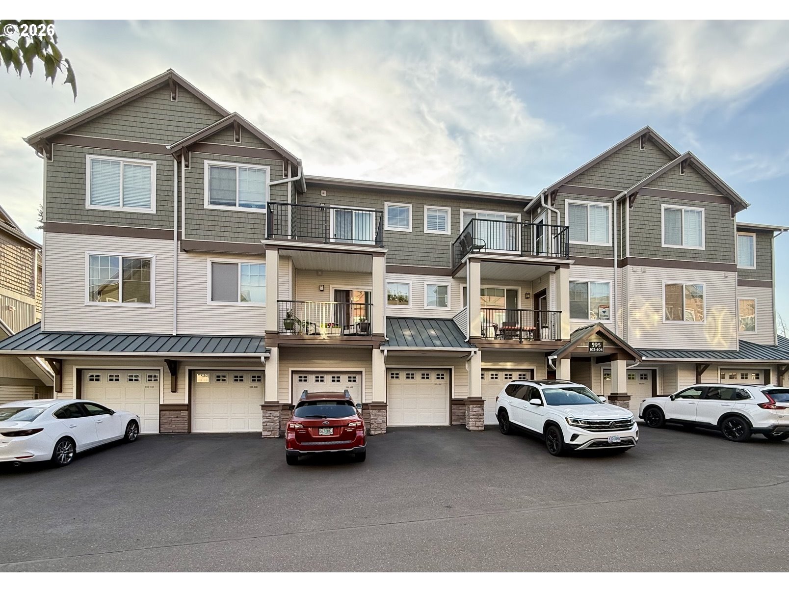 595 NW Lost Springs Ter 402 — photo