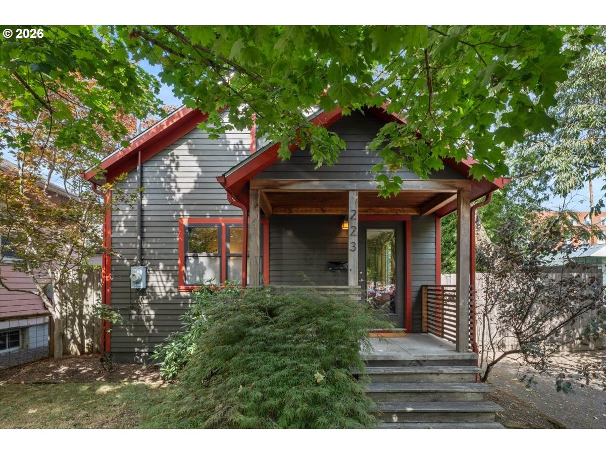 223 N Ivy St — photo