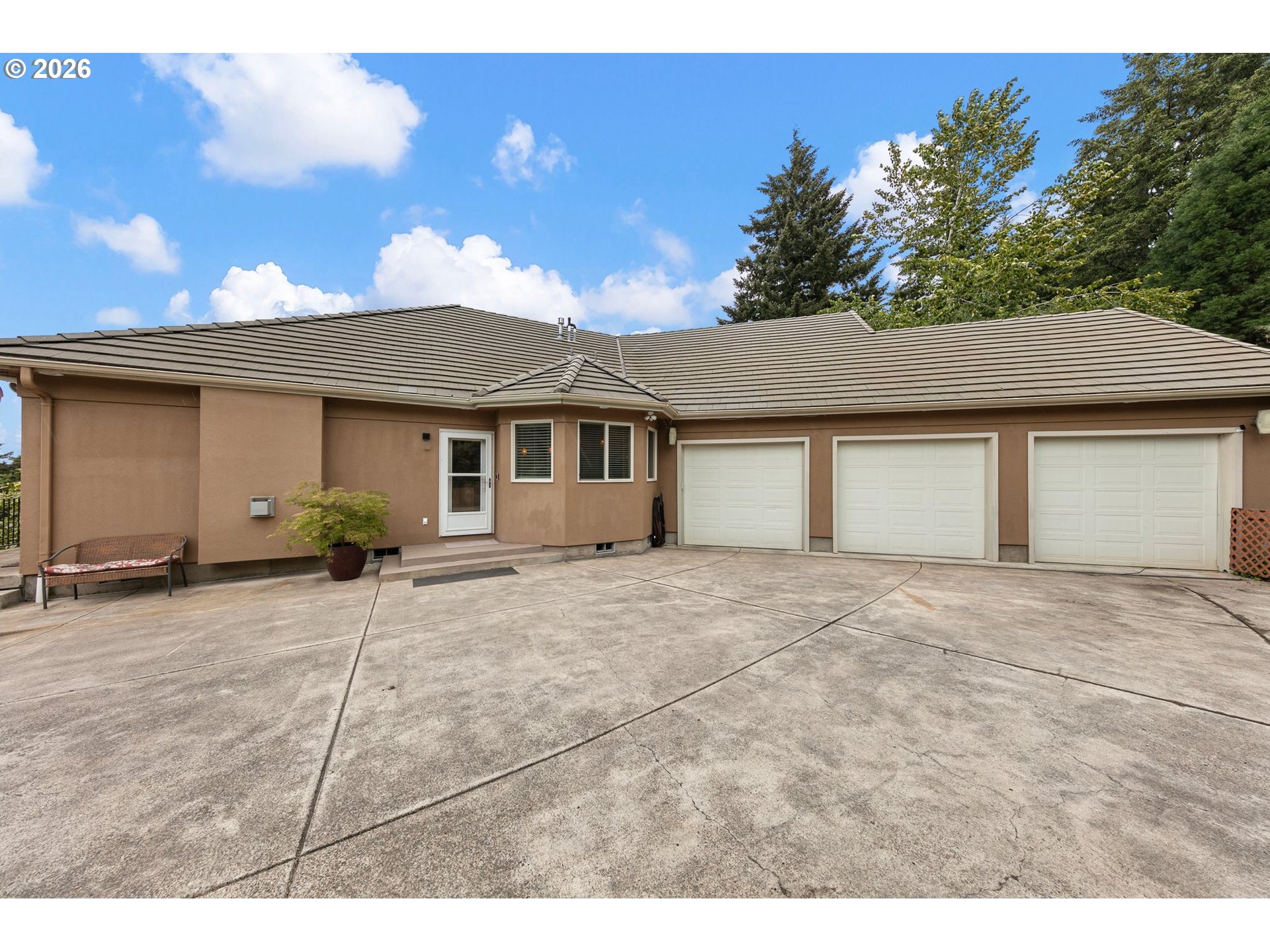 3147 Tanner Park Dr, Eugene, OR 97405 — photo 2