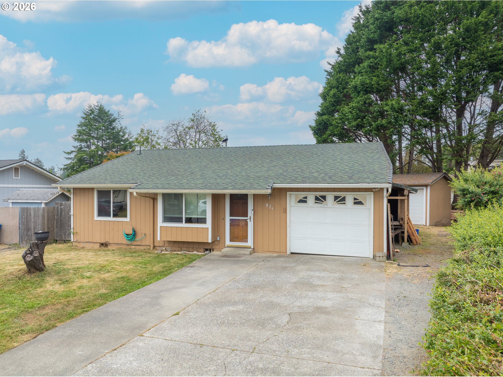 821 Kevin Pl — photo