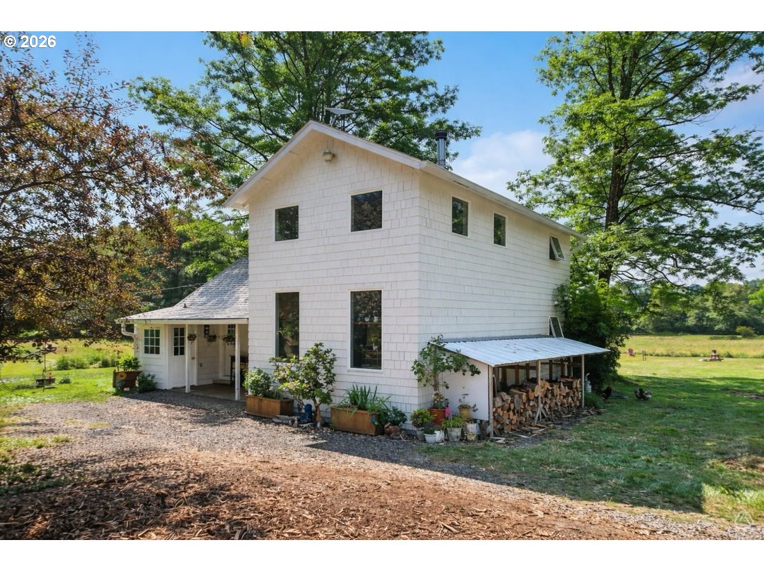 41900 Tweedle Ln — photo