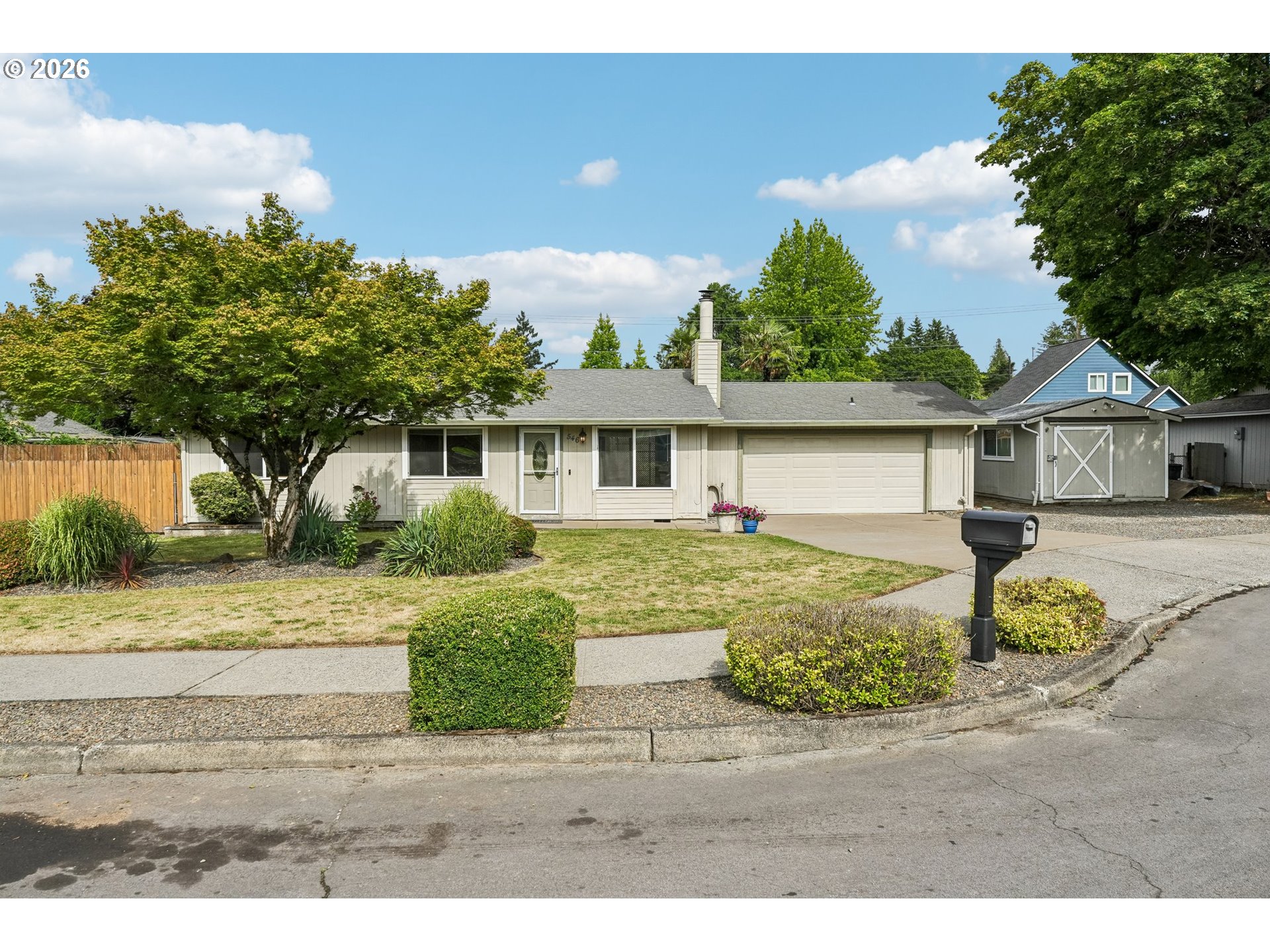 546 SE Paropa Pl — photo