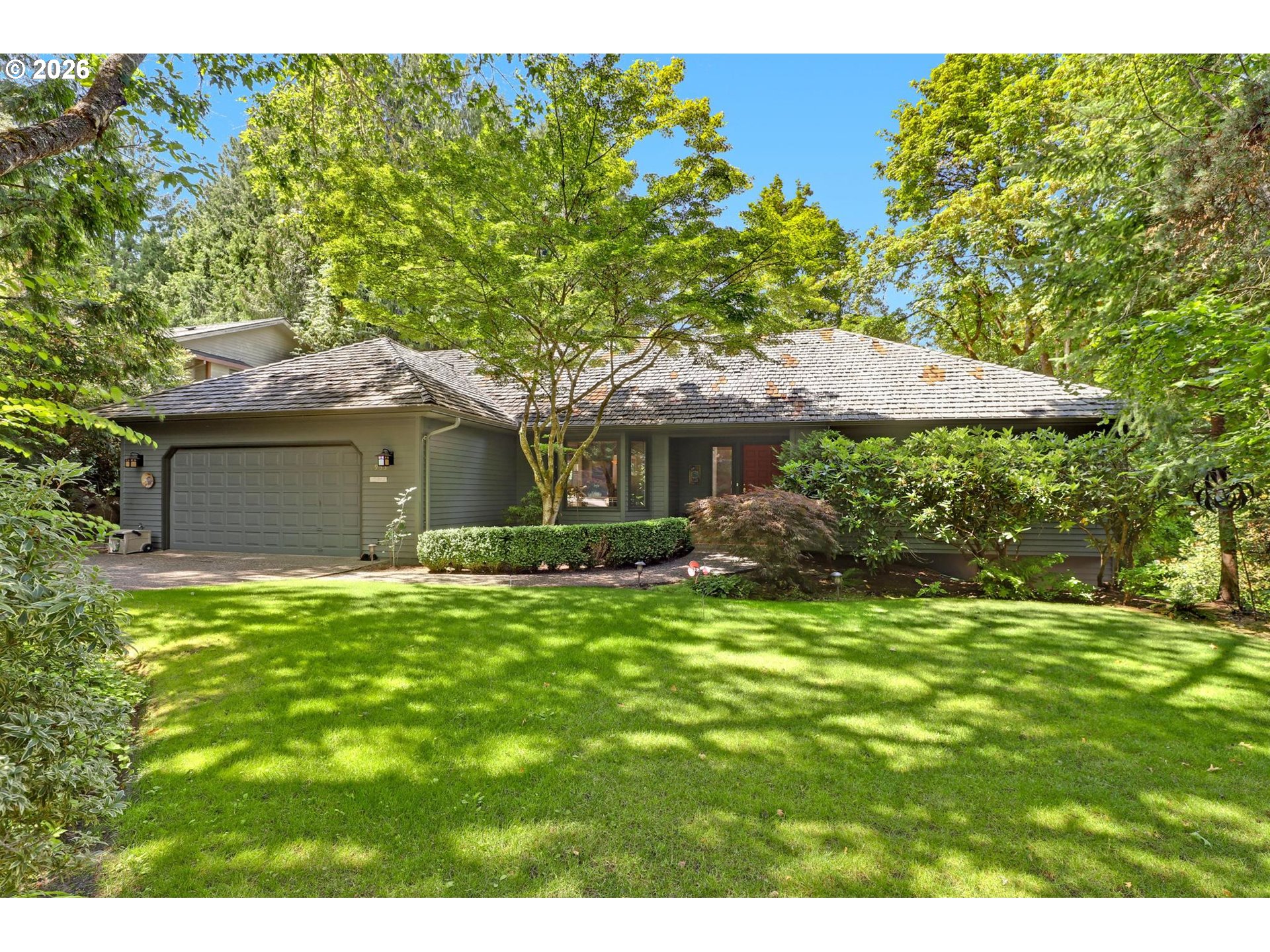 1933 SW Broadleaf Dr — photo