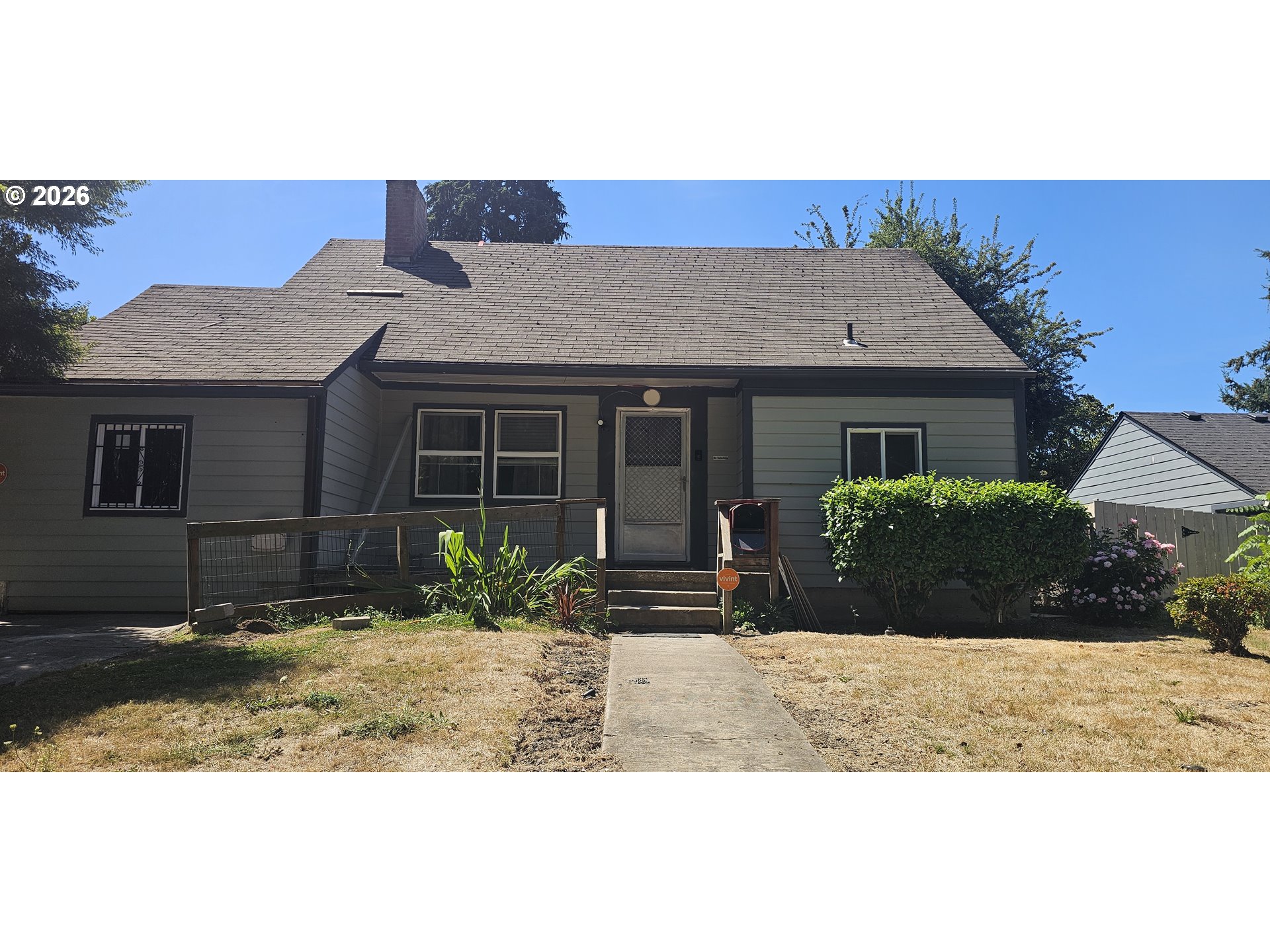 10238 N James St — photo