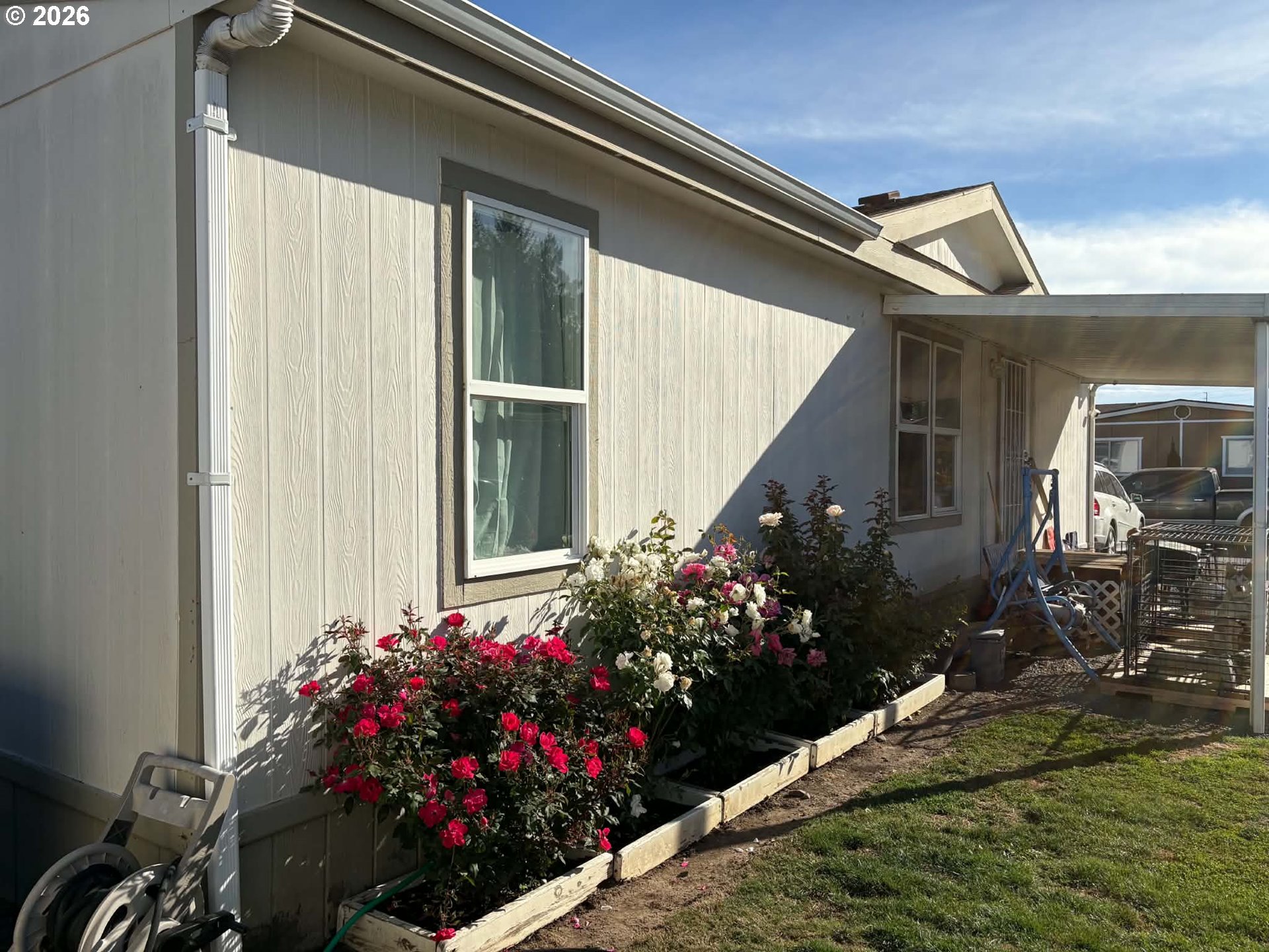 837 SW Valley Forge Way — photo