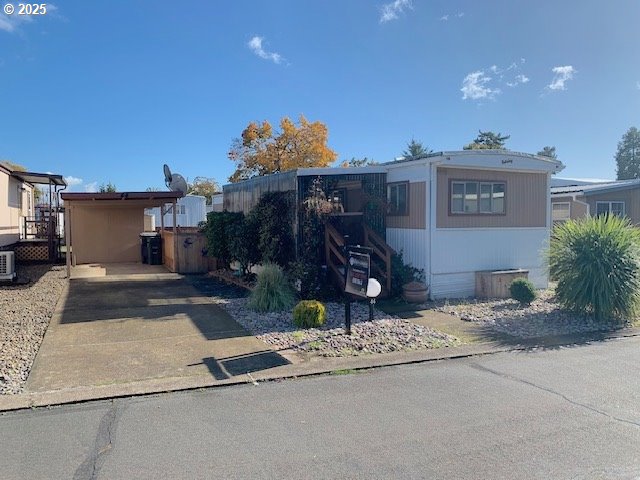 2150 Laura St 44 — photo