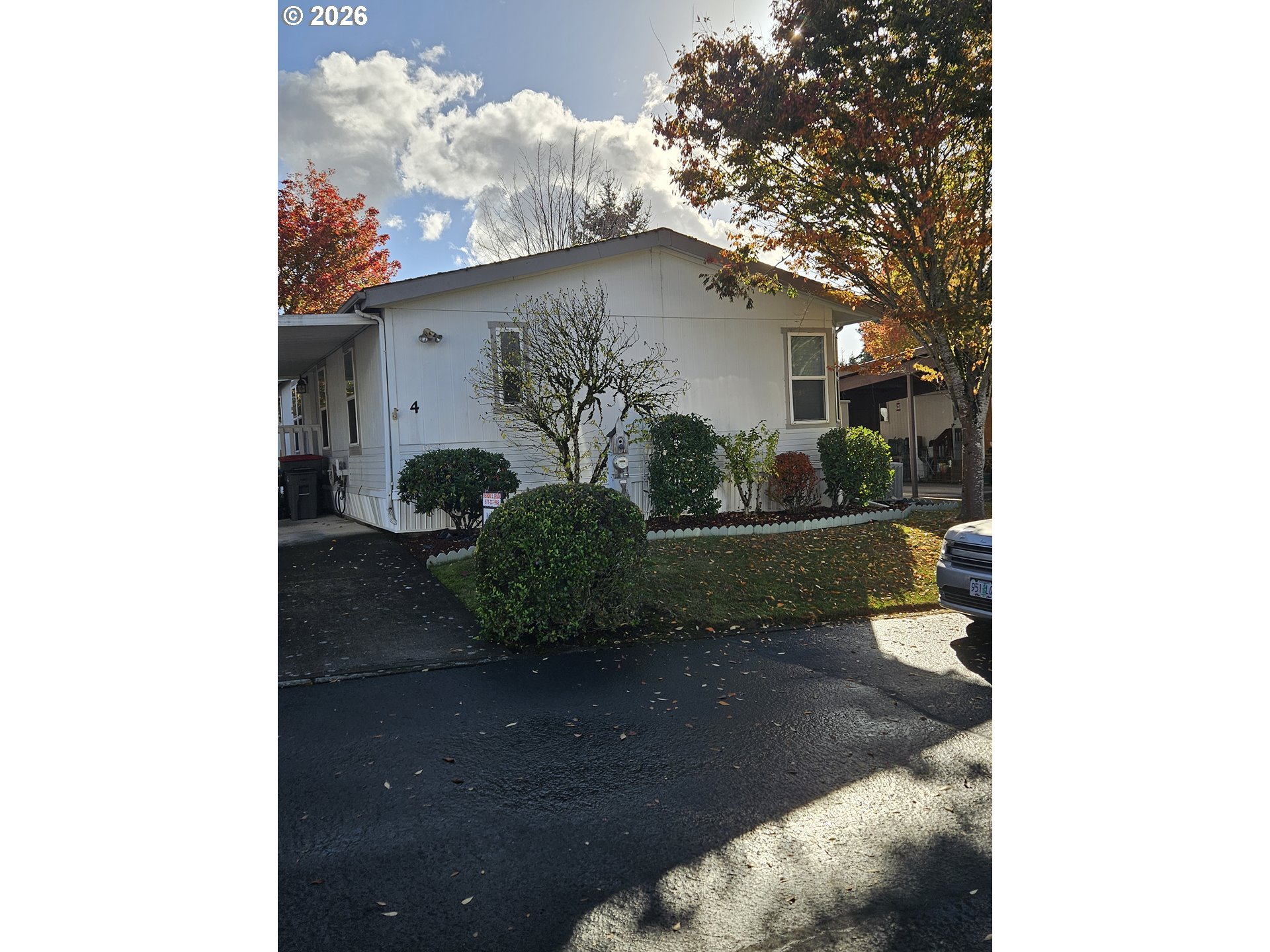 1501 SW Baker St Unit 4 — photo