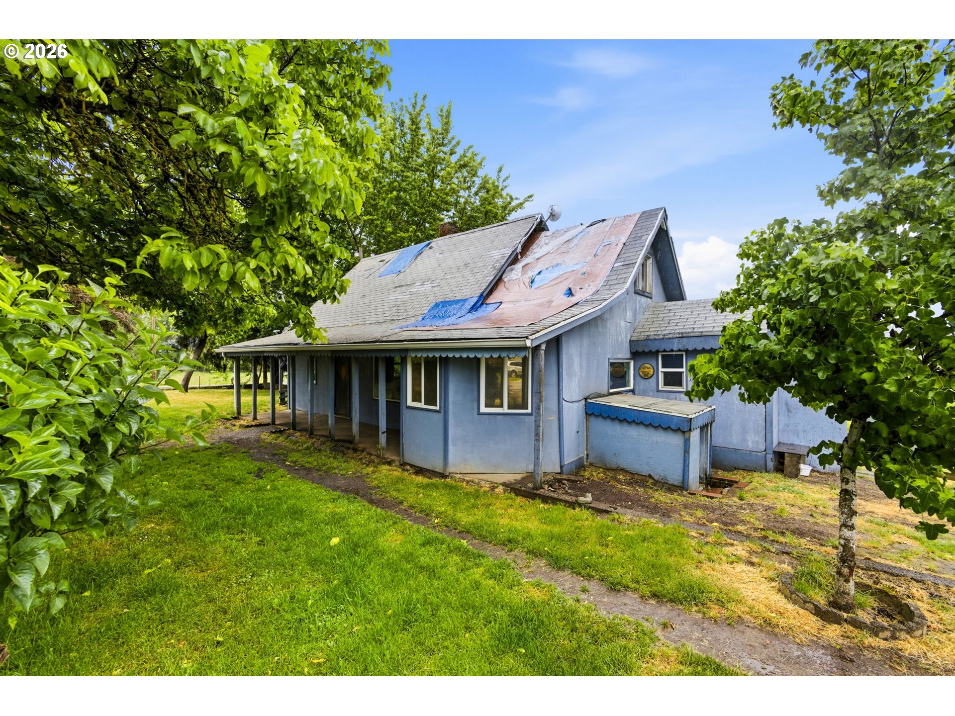 1715 Cascade Dr — photo